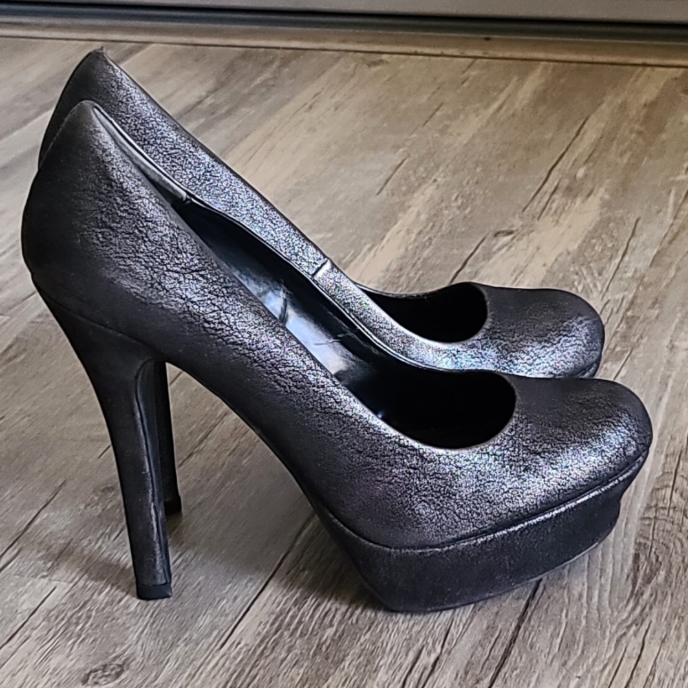 Jennifer Lopez heels